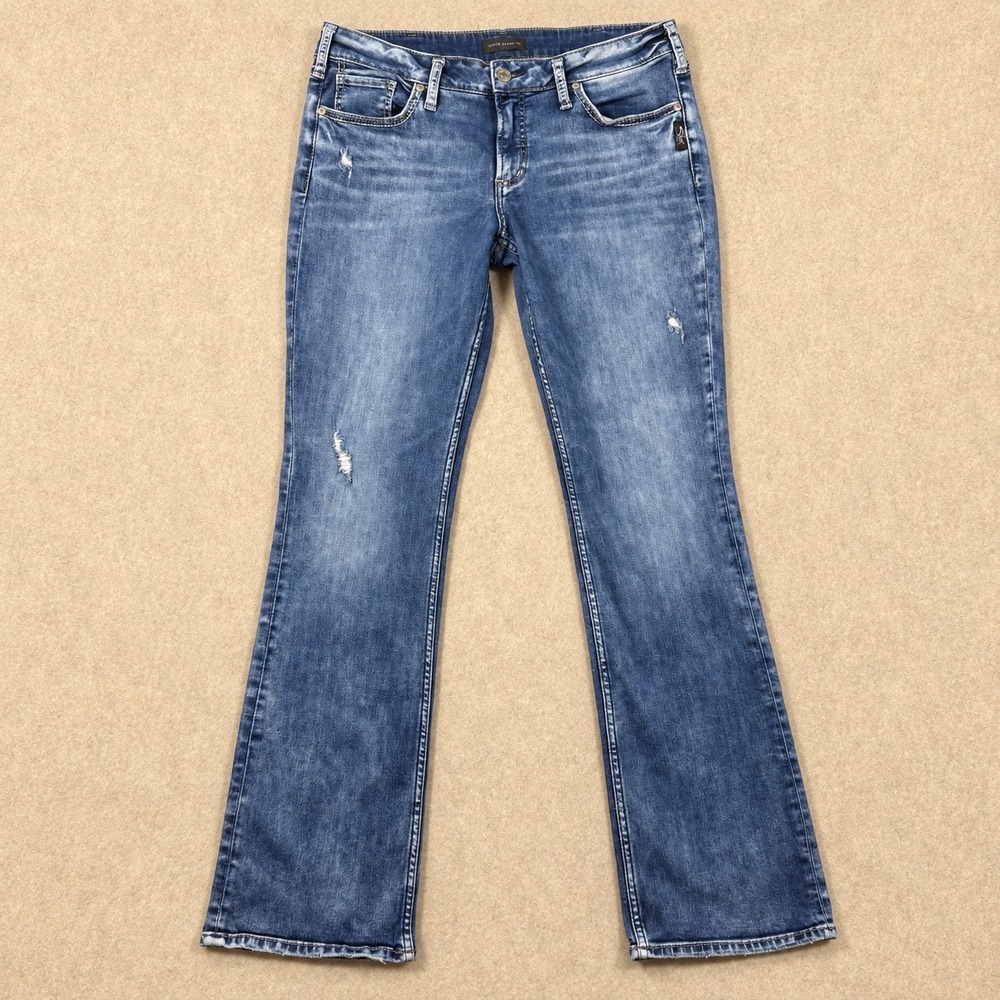 Silver Jeans Co Bootcut Jeans Medium Wash Distressed Y2K Western Denim